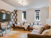 5 bedroom flat to rent