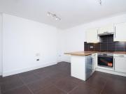 5 bedroom flat to rent