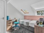 5 bedroom flat to rent