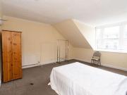 5 bedroom flat to rent