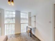 5 bedroom flat to rent