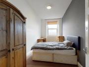 5 bedroom flat to rent