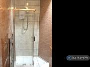 5 bedroom flat to rent