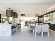 5 bedroom flat to rent