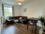 5 bedroom flat to rent