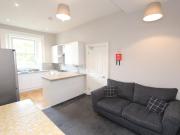 5 bedroom flat to rent