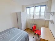 5 bedroom flat to rent