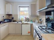 5 bedroom ground flat to rent