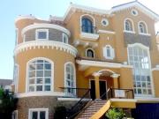 5 Bedroom House and lot for Sale in Mckinley Hill,...