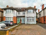 5 bedroom house available in Chingford