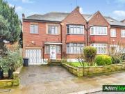 5 Bedroom House Barnet Greater London 91250371