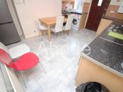 5 Bedroom House for rent at Brudenell View, Hyde Park, Leeds