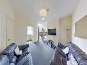5 bedroom house for rent in Bolton Road, Salford,...