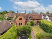 5 bedroom cottage for sale