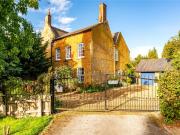 5 bedroom house for sale in Brook Lane, Dallington,...
