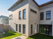 5 Bedroom House For Sale in Carlswald Estate