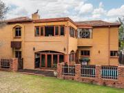 5 Bedroom House For Sale in Featherbrooke Estate