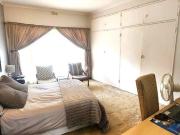 5 Bedroom House For Sale in Jameson Park