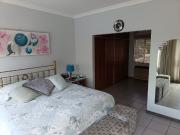 5 Bedroom House For Sale in Magalieskruin