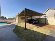 5 Bedroom House For Sale in Robertsham