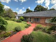 5 Bedroom House For Sale in Roodekrans