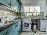 5 Bedroom House For Sale in Sunward Park