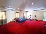 5 Bedroom House For Sale in Valley View Estate