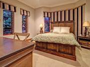 5 Bedroom House For Sale in Woodhill Golf Estate