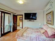 5 Bedroom House For Sale in Woodhill Golf Estate