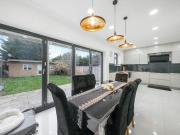 5 Bedroom House Ilford Greater London 90459830