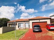 5 Bedroom House in Amandasig