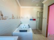 5 Bedroom House in Amandasig