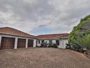 5 Bedroom House in Athlone Park