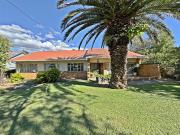 5 Bedroom House in Bayswater