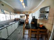 5 Bedroom House in Bayswater