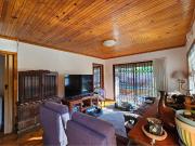 5 Bedroom House in Beachview