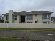 5 Bedroom House in Beacon Bay