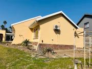 5 Bedroom House in Beacon Bay