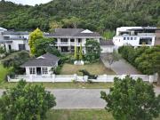 5 Bedroom House in Beacon Bay