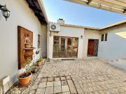 5 Bedroom House in Beverley Gardens