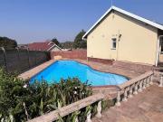 5 Bedroom House in Bisley