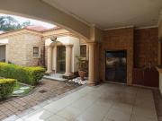 5 Bedroom House in Blue Valley Golf Estate