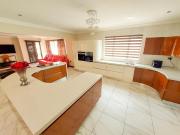 5 Bedroom House in Blue Valley Golf Estate