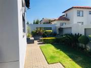 5 Bedroom House in Blue Valley Golf Estate