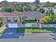 5 Bedroom House in Bonnie Doone