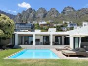 5 Bedroom House in Camps Bay