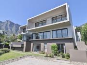 5 Bedroom House in Camps Bay
