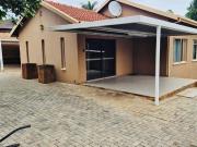 5 Bedroom House in Constantia Park