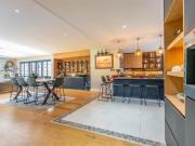 5 Bedroom House in Cotswold Downs Estate