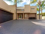 5 Bedroom House in Dainfern Golf Estate